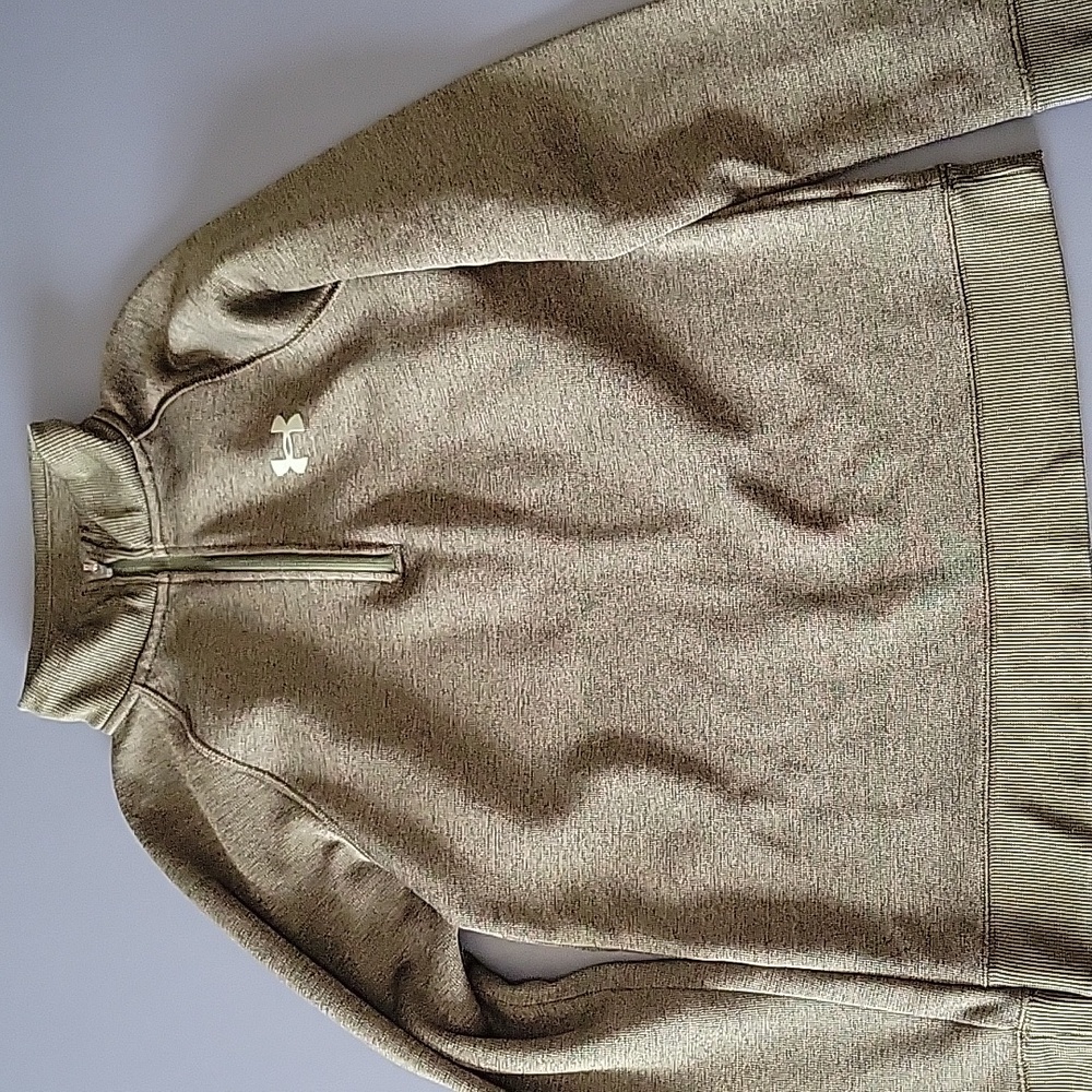 Youth underarmour sweatshirt